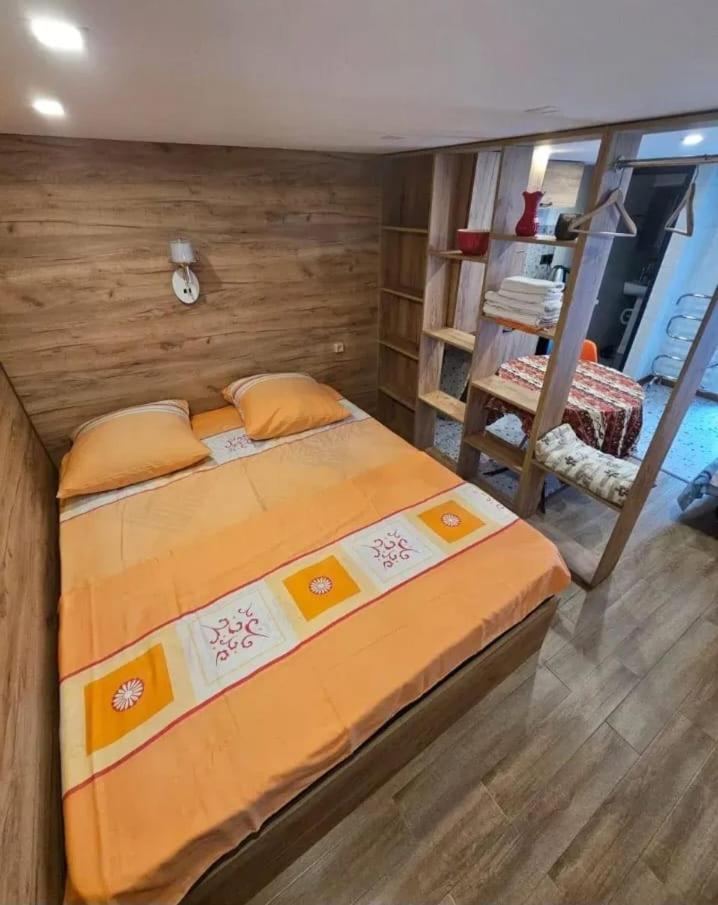 Family Mini-Hotel Martirosyan'S And Tours Erivan Exterior foto