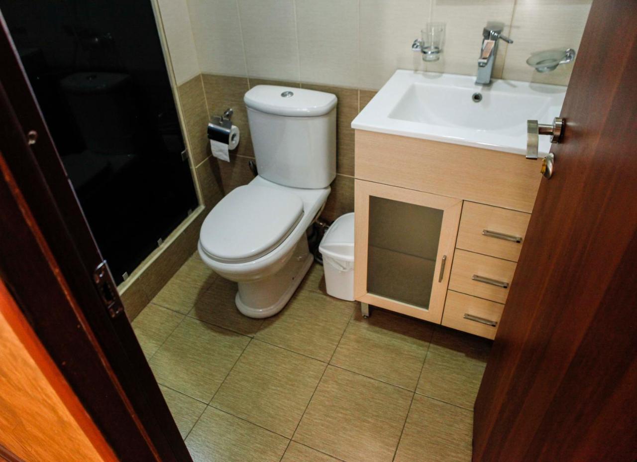 Family Mini-Hotel Martirosyan'S And Tours Erivan Exterior foto