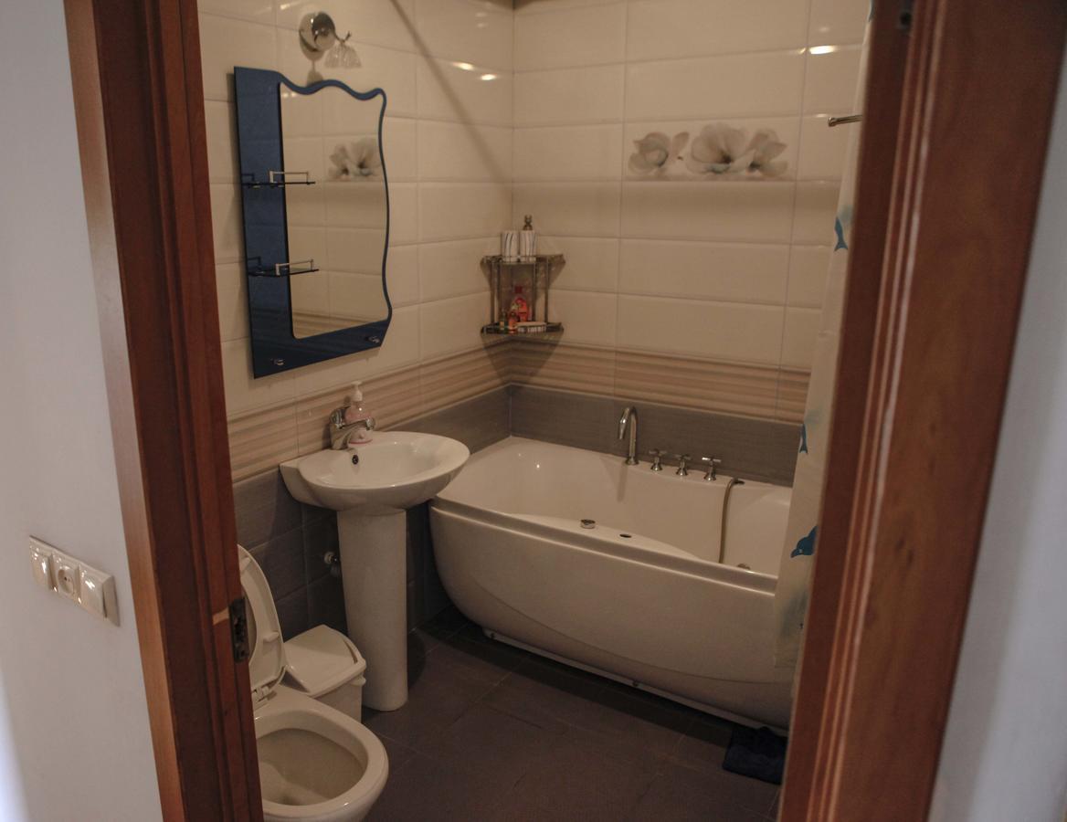 Family Mini-Hotel Martirosyan'S And Tours Erivan Exterior foto